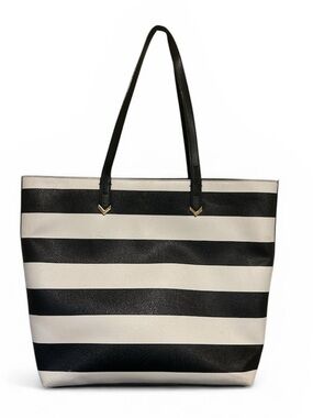 Stella & Dot Large Fillmore Striped
Tote - Great Condition